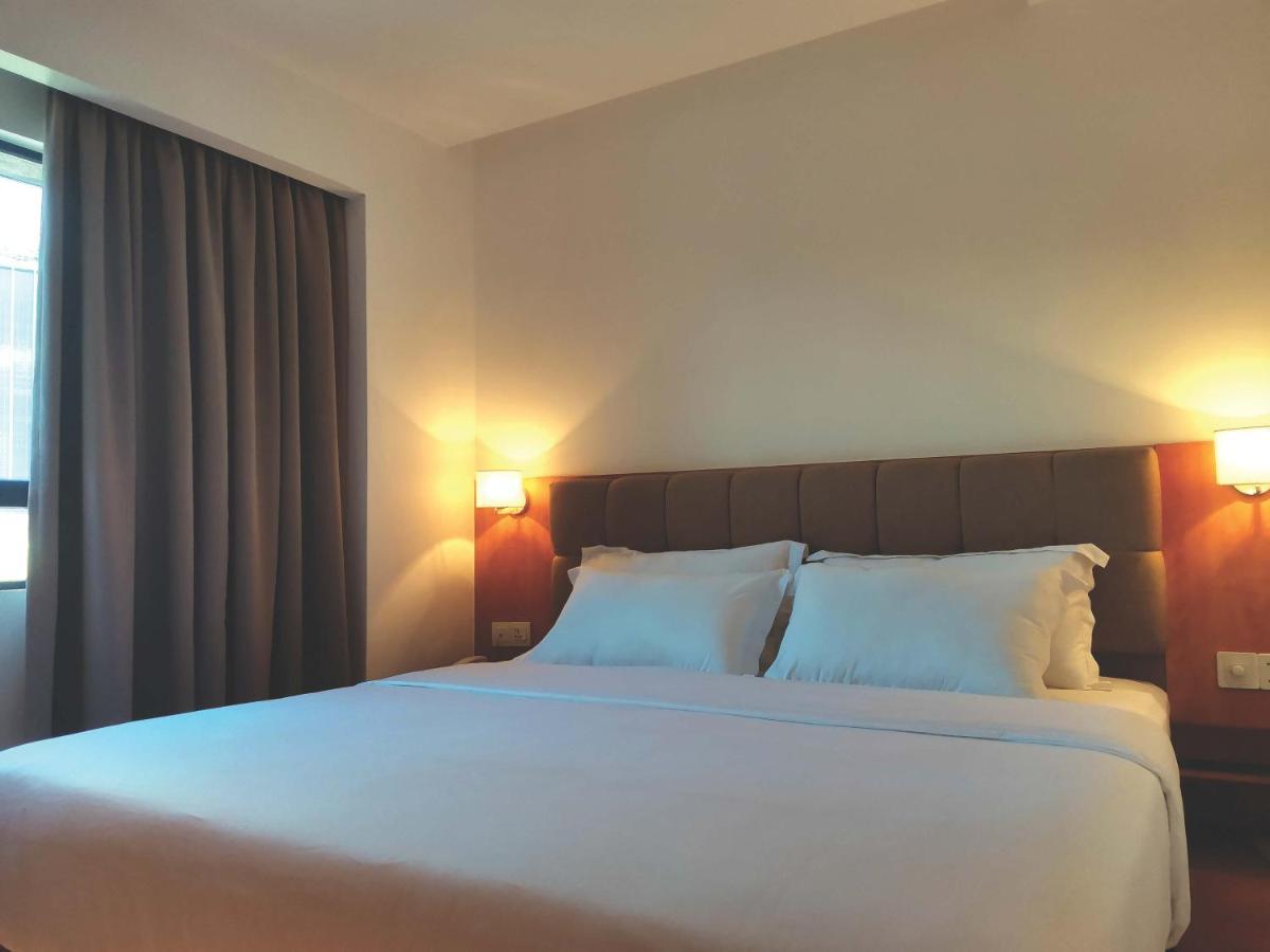 D Loft Hotel 3*